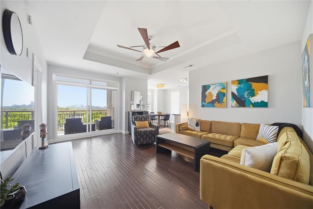 2 bedroom, 2 bathroom, 1,417 sq ft condominium for rent at 325 East Paces Ferry Road 908, Atlanta, GA 30305 for $3,000 a month — photo 4