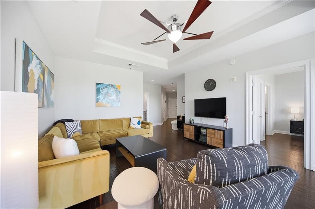 2 bedroom, 2 bathroom, 1,417 sq ft condominium for rent at 325 East Paces Ferry Road 908, Atlanta, GA 30305 for $3,000 a month — photo 6
