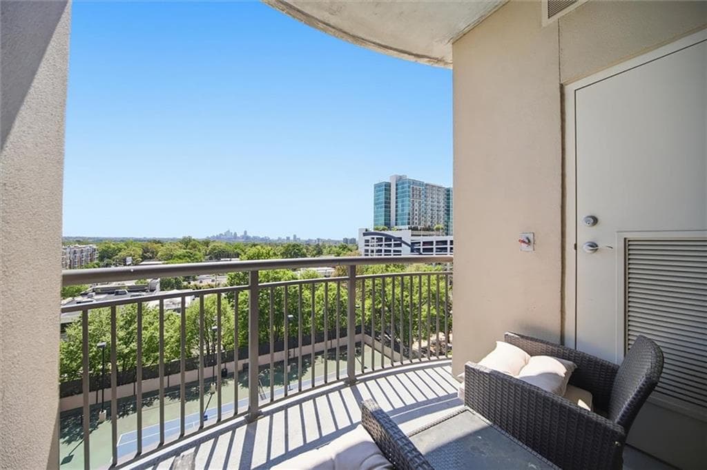 2 bedroom, 2 bathroom, 1,417 sq ft condominium for rent at 325 East Paces Ferry Road 908, Atlanta, GA 30305 for $3,000 a month — photo 7