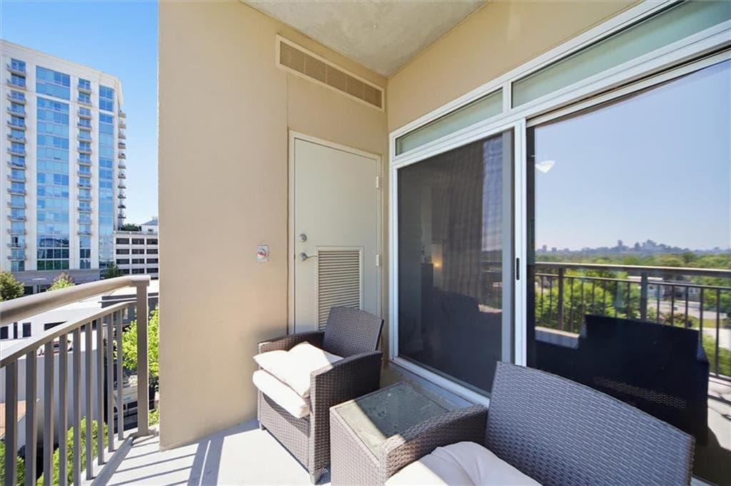 2 bedroom, 2 bathroom, 1,417 sq ft condominium for rent at 325 East Paces Ferry Road 908, Atlanta, GA 30305 for $3,000 a month — photo 8