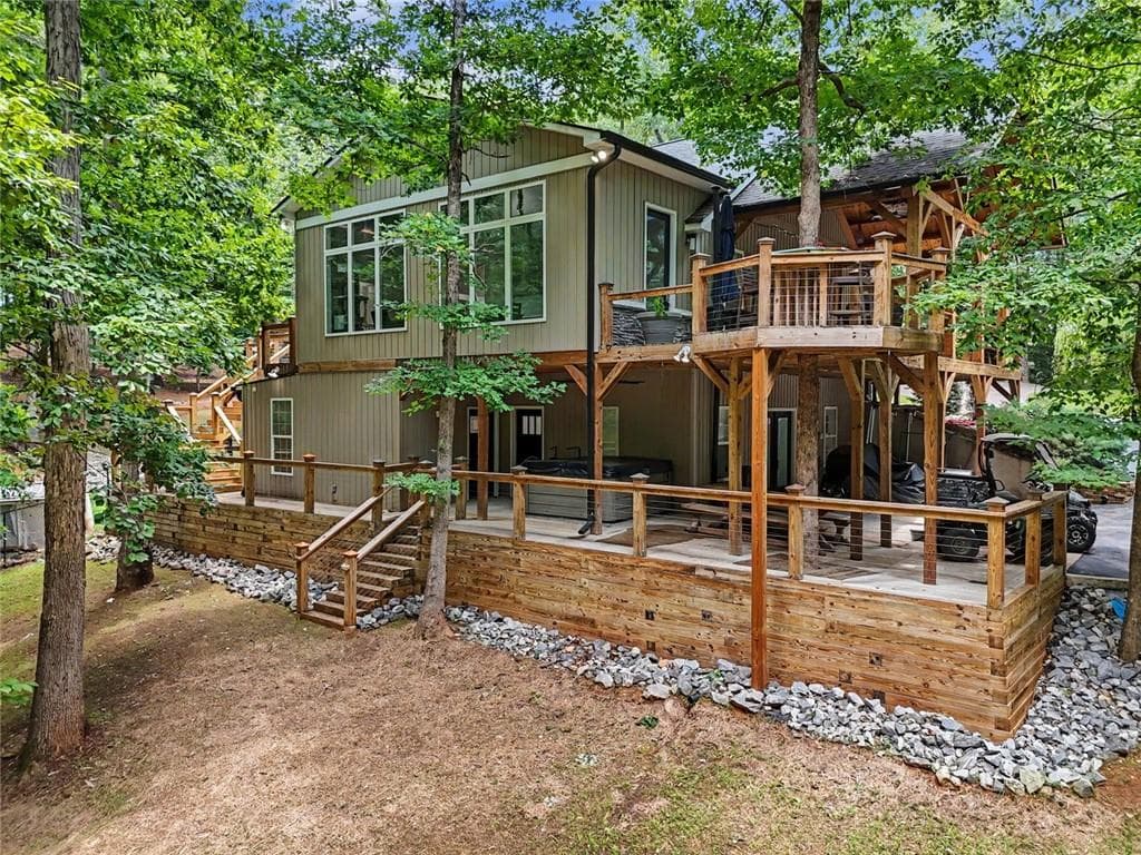 4 bedroom, 3 bathroom, 3,592 sq ft single family residence for sale at 301 Cross Creek Trail, Demorest, GA 30535 — photo 2