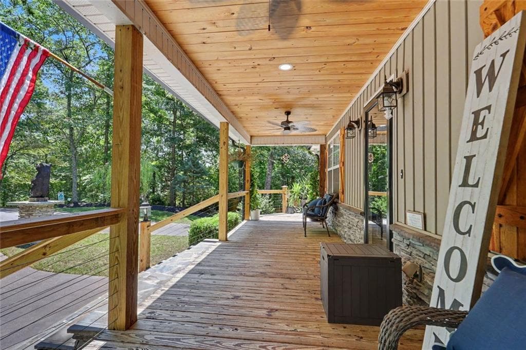 4 bedroom, 3 bathroom, 3,592 sq ft single family residence for sale at 301 Cross Creek Trail, Demorest, GA 30535 — photo 7