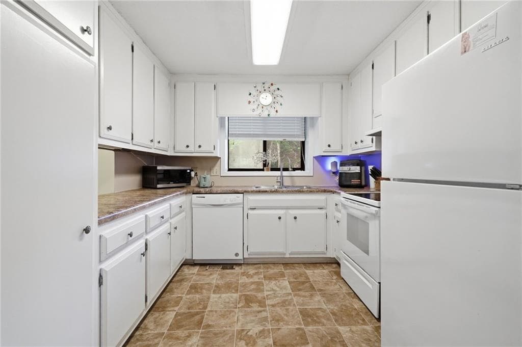 2 bedroom, 3 bathroom, 1,123 sq ft townhouse for sale at 200 Villa Road 103, Jasper, GA 30143 — photo 8