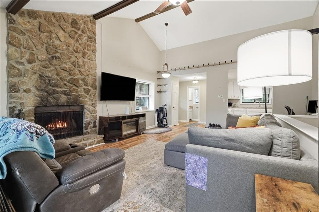 2 bedroom, 3 bathroom, 1,123 sq ft townhouse for sale at 200 Villa Road 103, Jasper, GA 30143 — photo 6