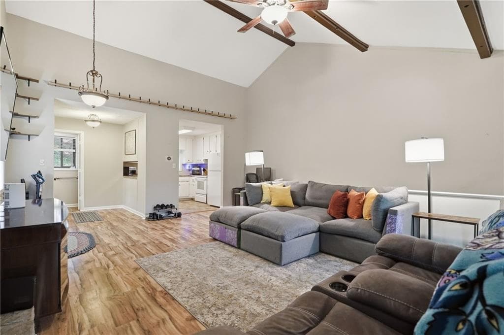 2 bedroom, 3 bathroom, 1,123 sq ft townhouse for sale at 200 Villa Road 103, Jasper, GA 30143 — photo 5