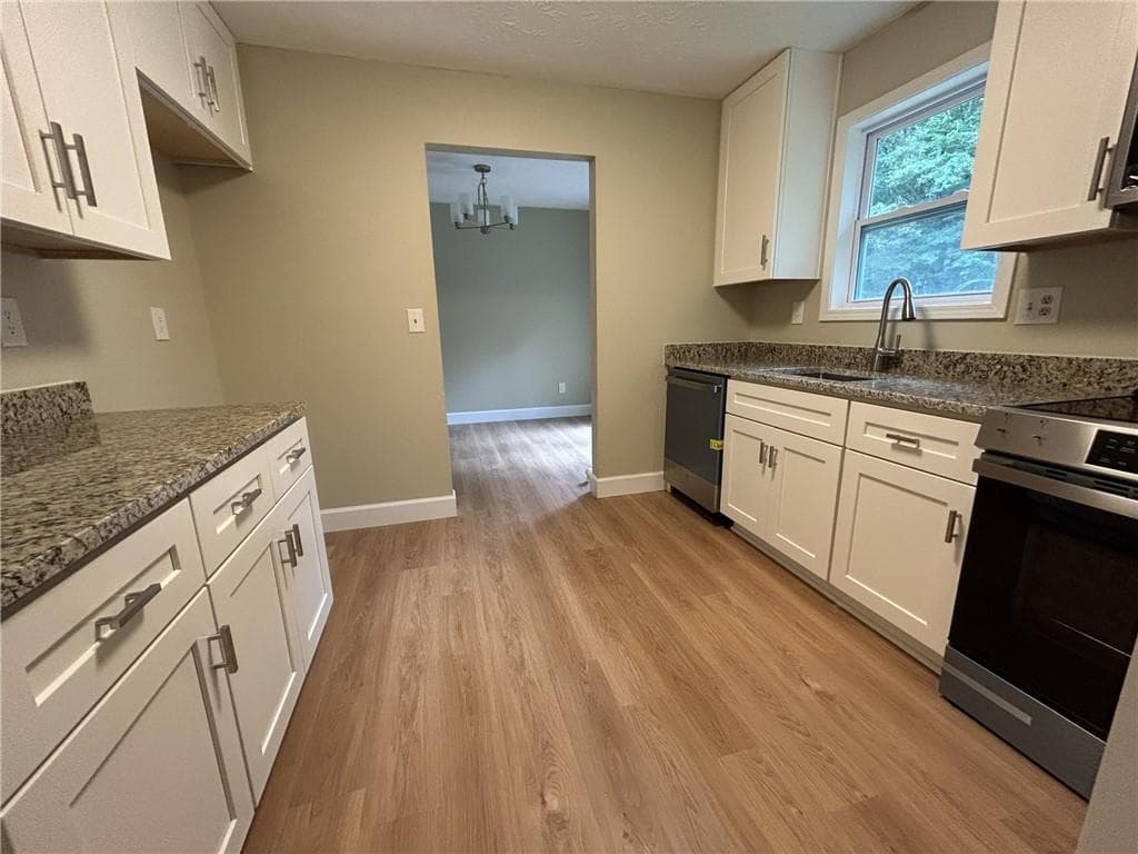 3 bedroom, 1 bathroom, 1,074 sq ft single family residence for sale at 2683 Legion Lake Road, Douglasville, GA 30135 — photo 3