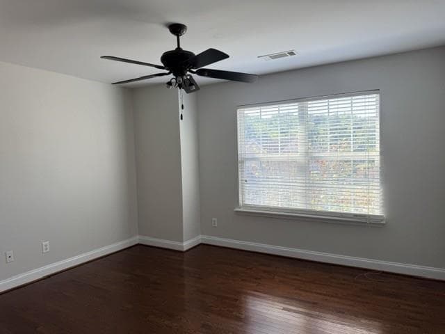 3 bedroom, 3 bathroom, 2,216 sq ft townhouse for sale at 5700 Garden Circle, Douglasville, GA 30135 — photo 4