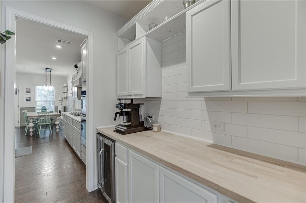 4 bedroom, 3 bathroom, 2,968 sq ft single family residence for sale at 5922 Ash Hill Place, Hoschton, GA 30548 — photo 8