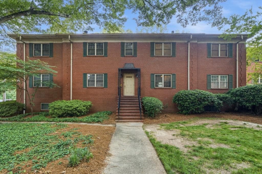 2 bedroom, 2 bathroom, 1,188 sq ft condominium for rent at 430 Lindbergh Drive A4, Atlanta, GA 30305 for $1,950 a month — photo 3