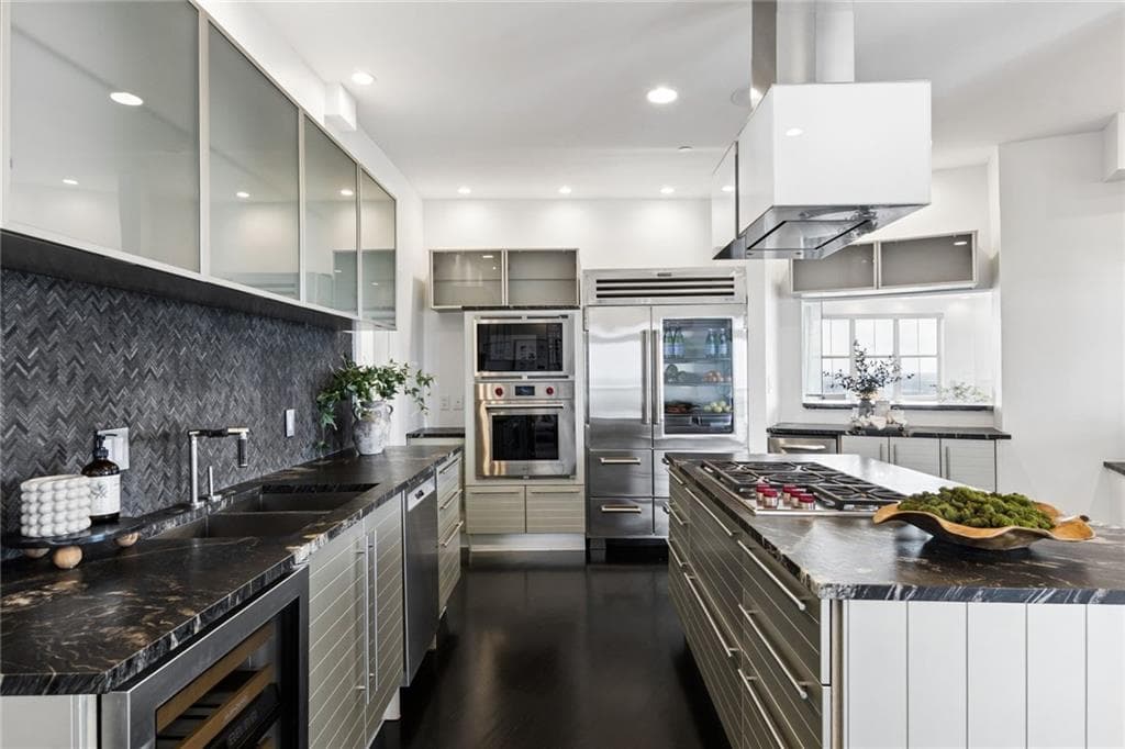 3 bedroom, 3 bathroom, 4,778 sq ft condominium for sale at 2881 Peachtree Road 2304, Atlanta, GA 30305 — photo 9