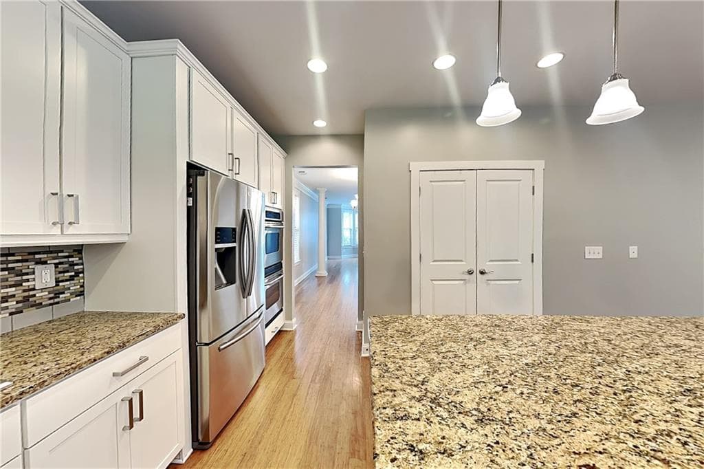 5 bedroom, 4 bathroom, 3,395 sq ft single family residence for rent at 2110 Old Georgian Terrace, Atlanta, GA 30318 for $3,445 a month — photo 8