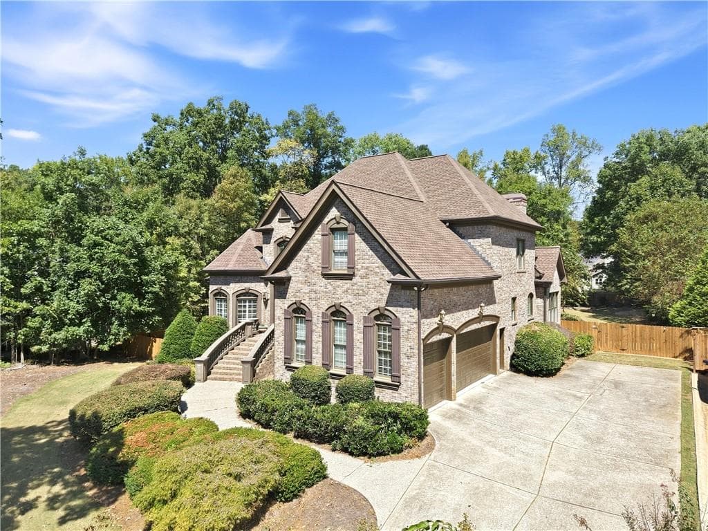 5 bedroom, 5 bathroom, 5,825 sq ft single family residence for sale at 1011 ARDMORE Trail, Hoschton, GA 30548 — photo 3