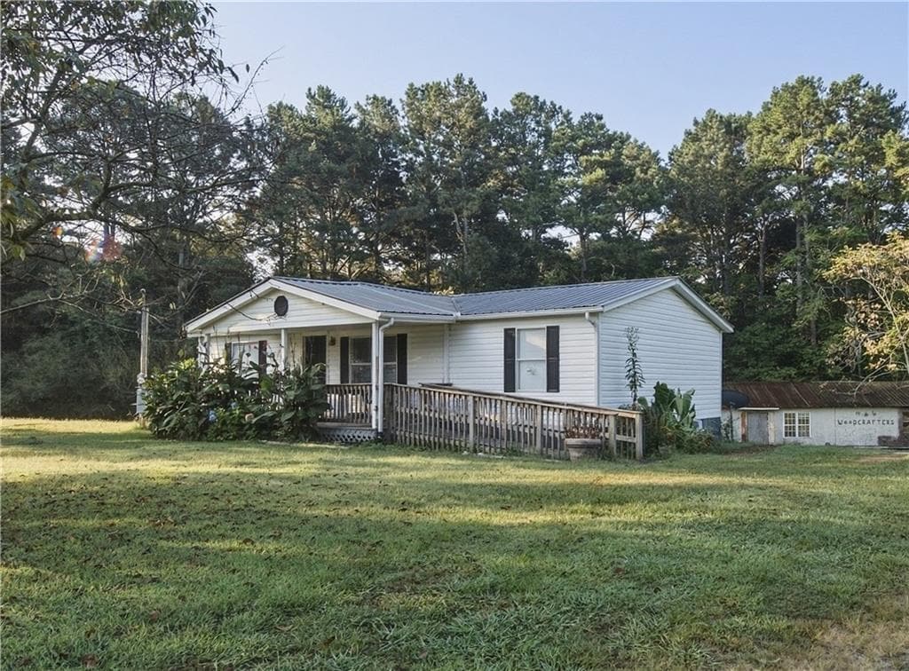 3 bedroom, 2 bathroom, 1,056 sq ft single family residence for sale at 285 Mountain View Drive, Calhoun, GA 30701 — photo 3