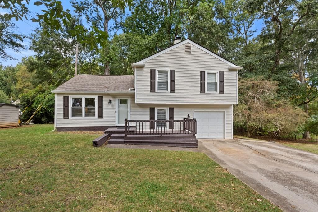 3 bedroom, 2 bathroom, 1,344 sq ft home for sale at 4631 Valley Ridge Drive, Duluth, GA