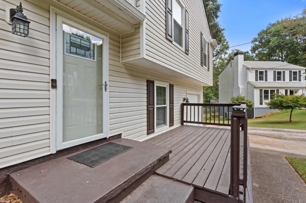 3 bedroom, 2 bathroom, 1,344 sq ft single family residence for sale at 4631 Valley Ridge Drive, Duluth, GA 30096 — photo 4