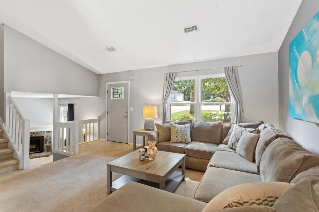 3 bedroom, 2 bathroom, 1,344 sq ft single family residence for sale at 4631 Valley Ridge Drive, Duluth, GA 30096 — photo 8
