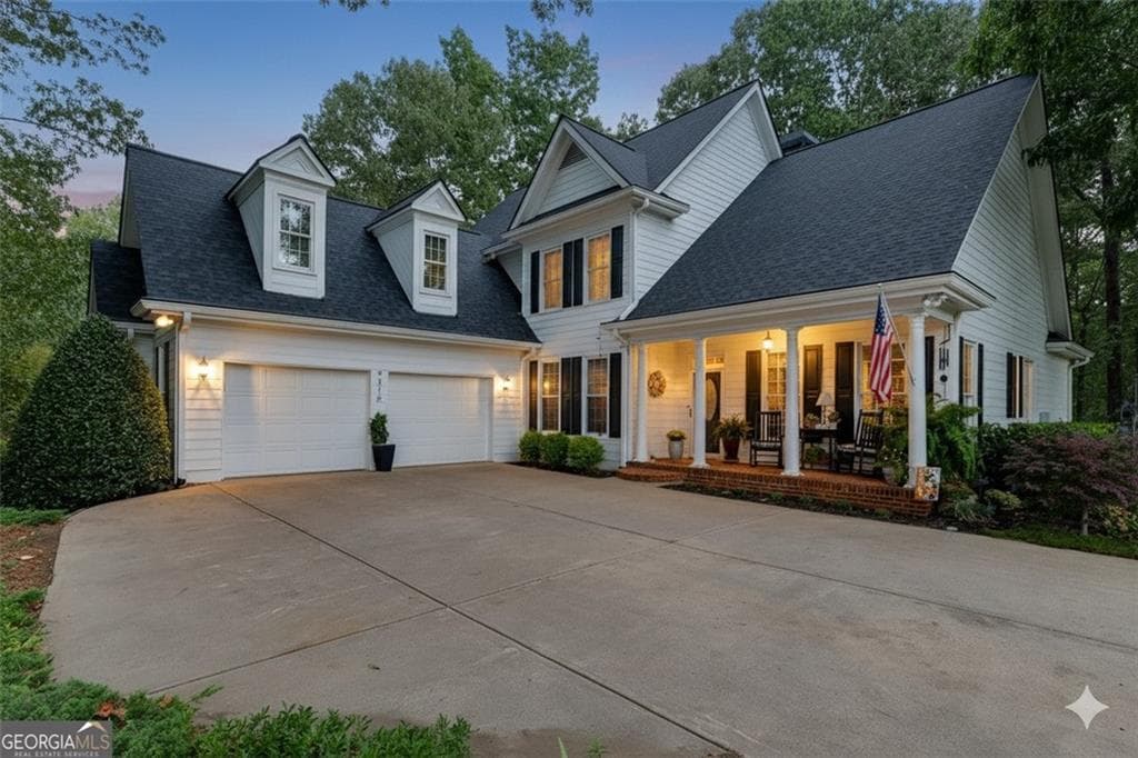 4 bedroom, 4 bathroom, 3,014 sq ft single family residence for sale at 9315 Spinnaker Lane, Gainesville, GA 30506 — photo 2
