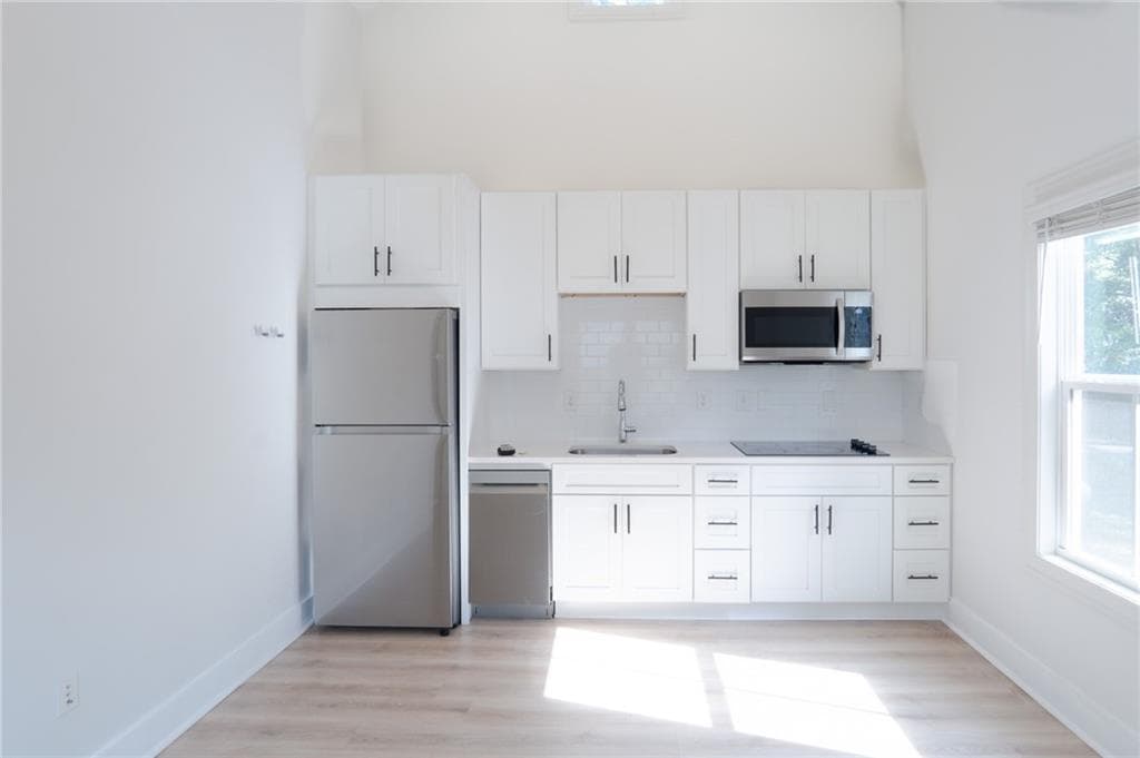 1 bedroom, 1 bathroom, 426 sq ft single family residence for rent at 2400 Lowe Street C, Atlanta, GA 30318 for $1,295 a month — photo 4