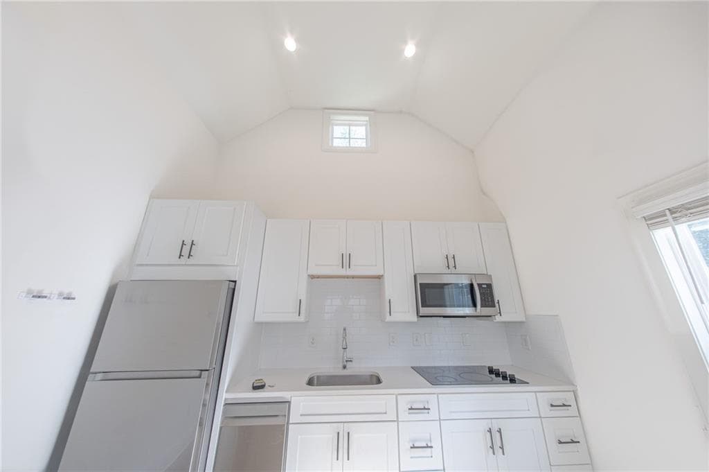 1 bedroom, 1 bathroom, 426 sq ft single family residence for rent at 2400 Lowe Street C, Atlanta, GA 30318 for $1,295 a month — photo 6