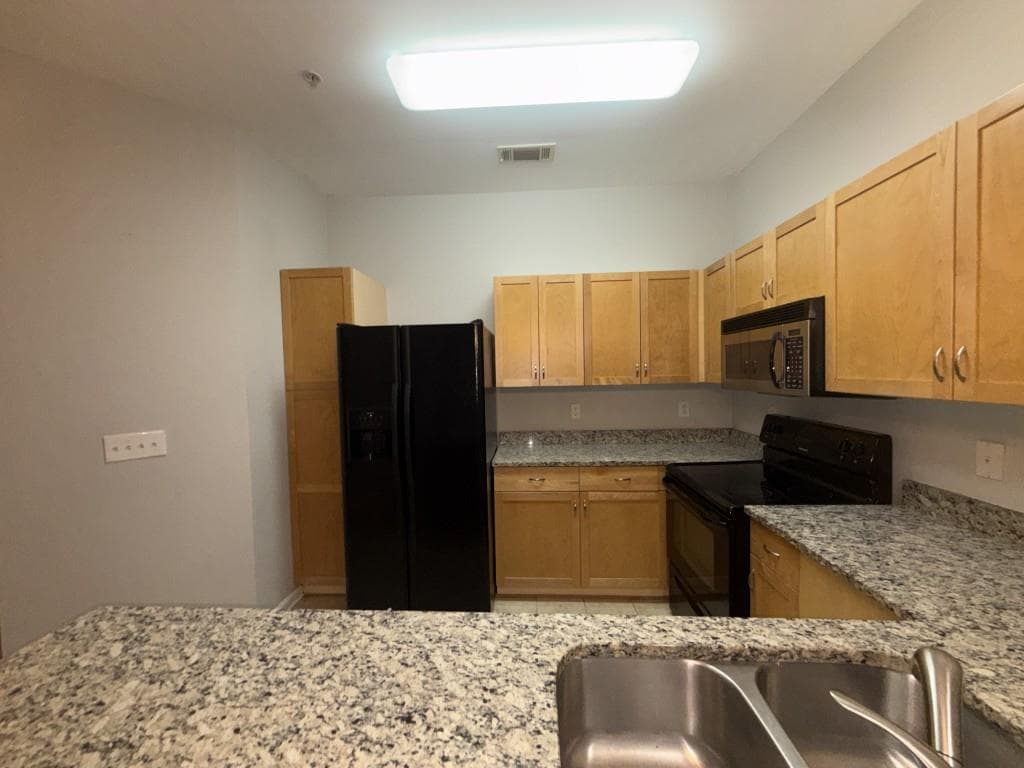 2 bedroom, 1 bathroom, 862 sq ft condominium for sale at 870 Mayson Turner Road 1001, Atlanta, GA 30314 — photo 7
