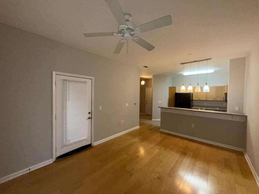 2 bedroom, 1 bathroom, 862 sq ft condominium for sale at 870 Mayson Turner Road 1001, Atlanta, GA 30314 — photo 9
