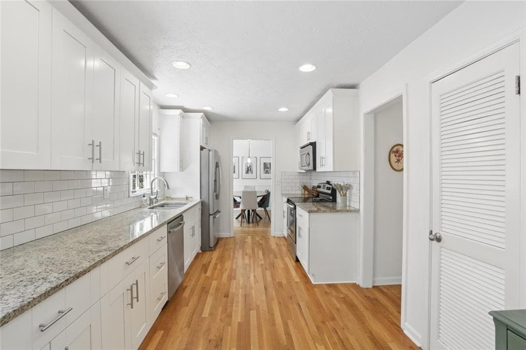 4 bedroom, 3 bathroom, 2,560 sq ft single family residence for sale at 2720 Peppermint Drive, Tucker, GA 30084 — photo 3