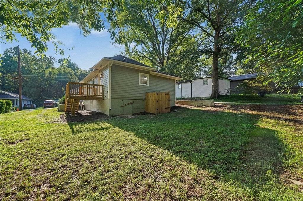 3 bedroom, 2 bathroom, 1,094 sq ft single family residence for sale at 882 Hall Street, Atlanta, GA 30318 — photo 5