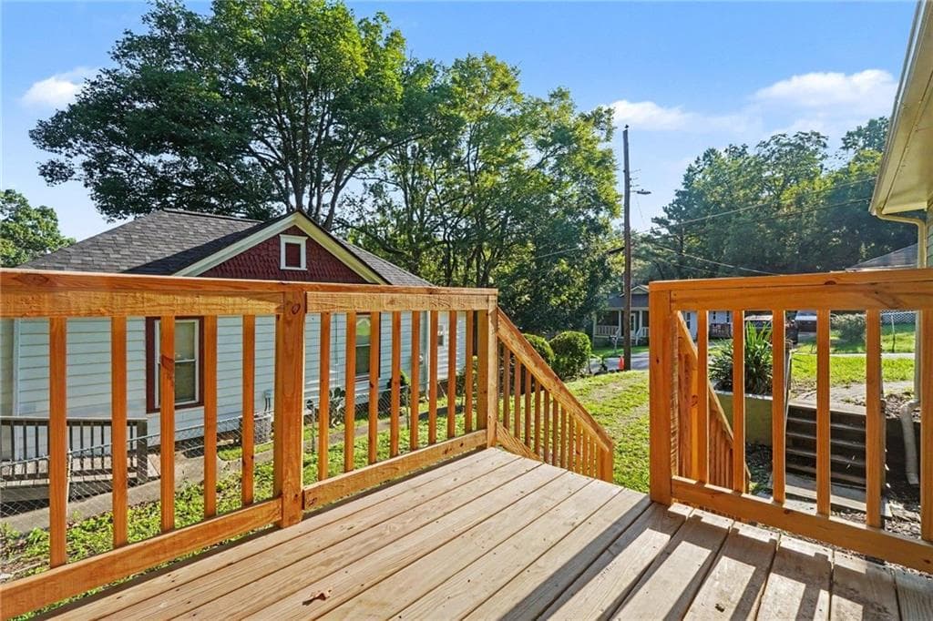 3 bedroom, 2 bathroom, 1,094 sq ft single family residence for sale at 882 Hall Street, Atlanta, GA 30318 — photo 7