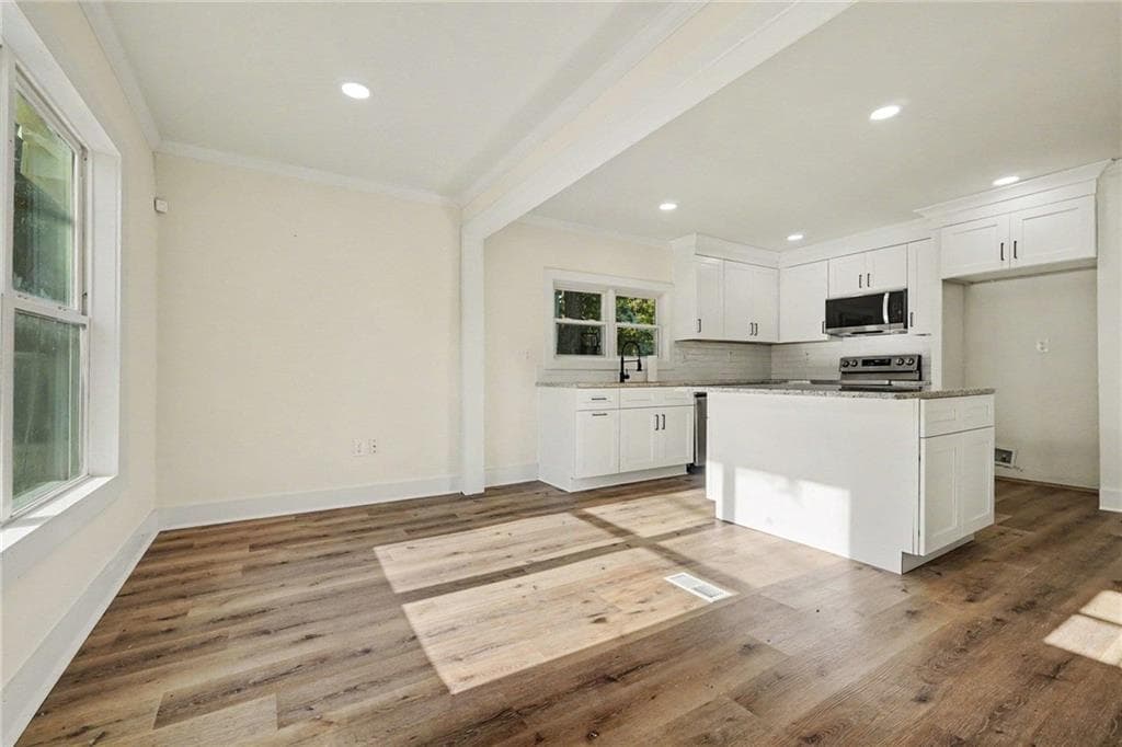 3 bedroom, 2 bathroom, 1,094 sq ft single family residence for sale at 882 Hall Street, Atlanta, GA 30318 — photo 10