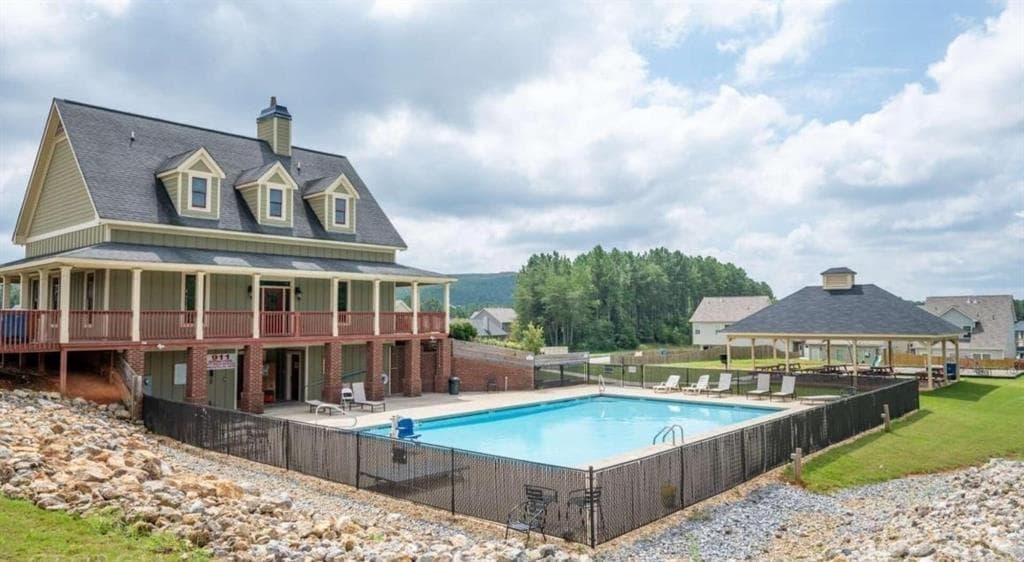 4 bedroom, 3 bathroom, 2,288 sq ft single family residence for sale at 45 Shamrock, Adairsville, GA 30103 — photo 3