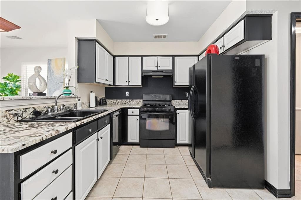 3 bedroom, 3 bathroom, 2,622 sq ft single family residence for sale at 217 Saddleview Trail, Riverdale, GA 30274 — photo 7
