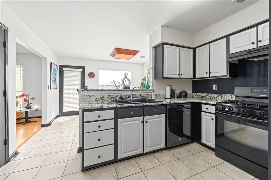 3 bedroom, 3 bathroom, 2,622 sq ft single family residence for sale at 217 Saddleview Trail, Riverdale, GA 30274 — photo 8