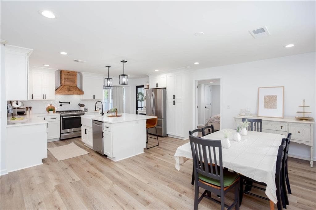 3 bedroom, 2 bathroom, 1,784 sq ft single family residence for sale at 4167 Grogan Street, Acworth, GA 30101 — photo 4