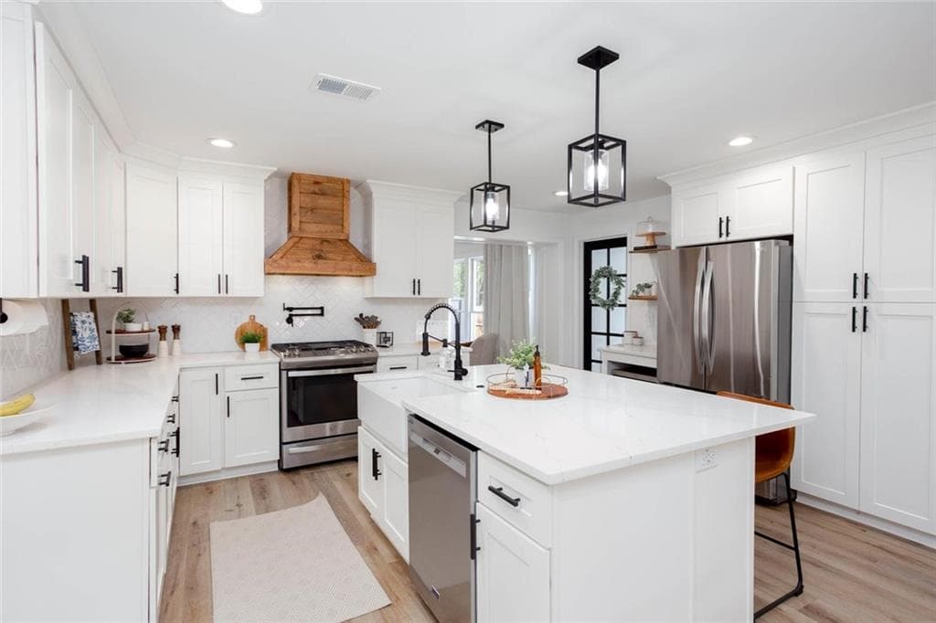 3 bedroom, 2 bathroom, 1,784 sq ft single family residence for sale at 4167 Grogan Street, Acworth, GA 30101 — photo 5
