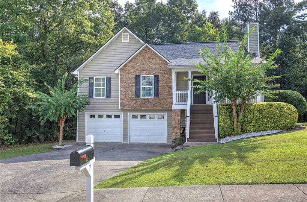 3 bedroom, 2 bathroom, 1,827 sq ft single family residence for sale at 13 Knight Drive, Adairsville, GA 30103 — photo 2