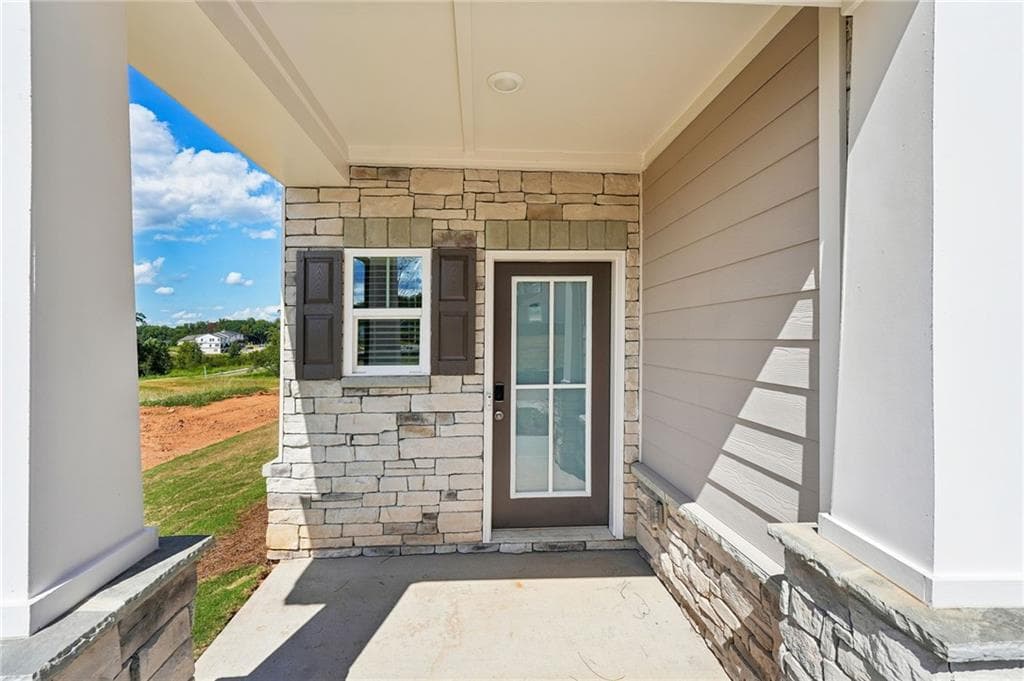 5 bedroom, 3 bathroom, 2,352 sq ft single family residence for sale at 5015 Margot Way, Cumming, GA 30041 — photo 6