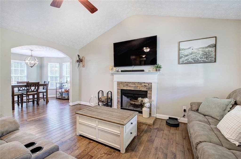 3 bedroom, 2 bathroom, 1,827 sq ft single family residence for sale at 13 Knight Drive, Adairsville, GA 30103 — photo 6