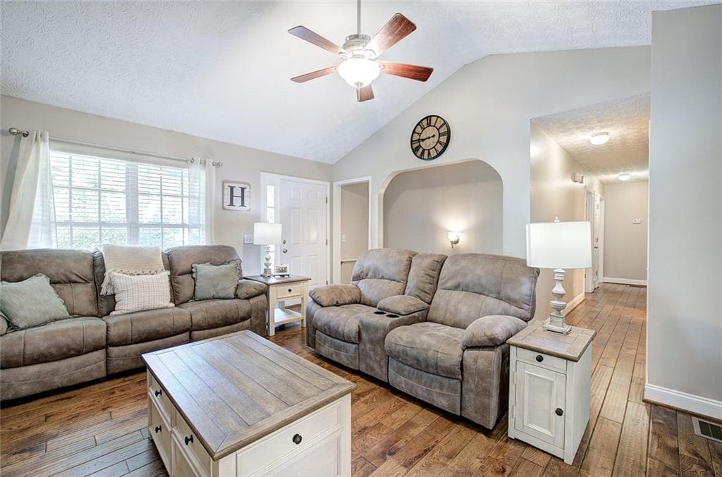 3 bedroom, 2 bathroom, 1,827 sq ft single family residence for sale at 13 Knight Drive, Adairsville, GA 30103 — photo 7