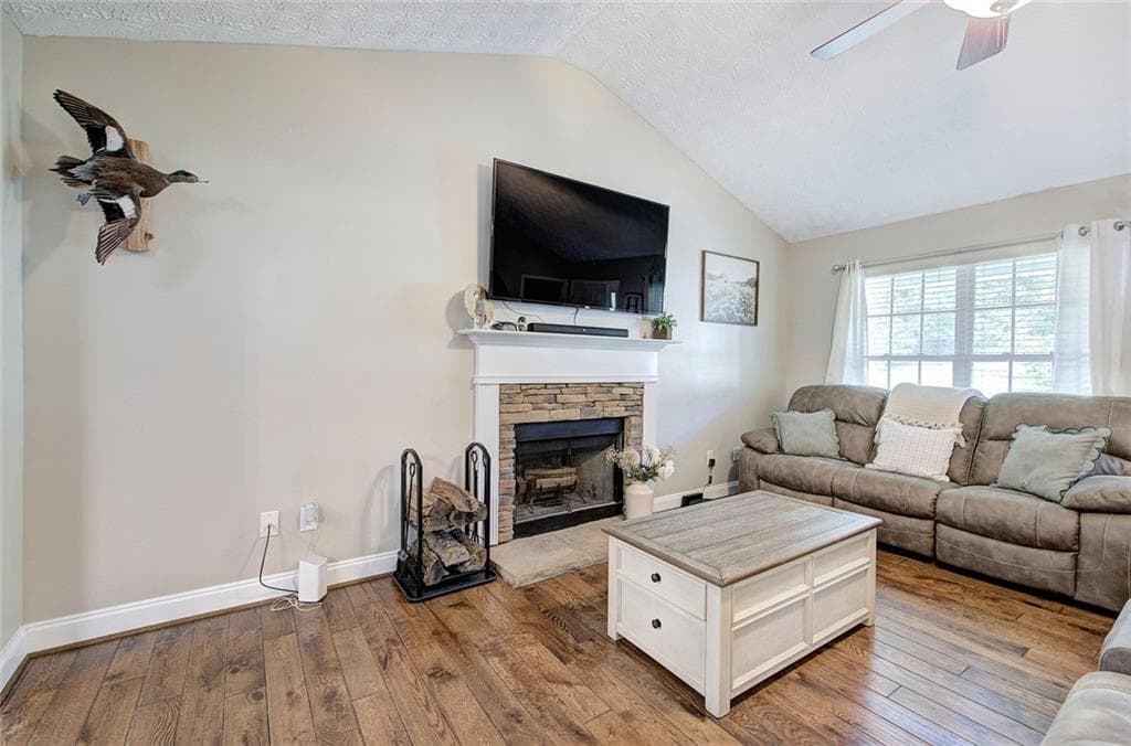 3 bedroom, 2 bathroom, 1,827 sq ft single family residence for sale at 13 Knight Drive, Adairsville, GA 30103 — photo 9