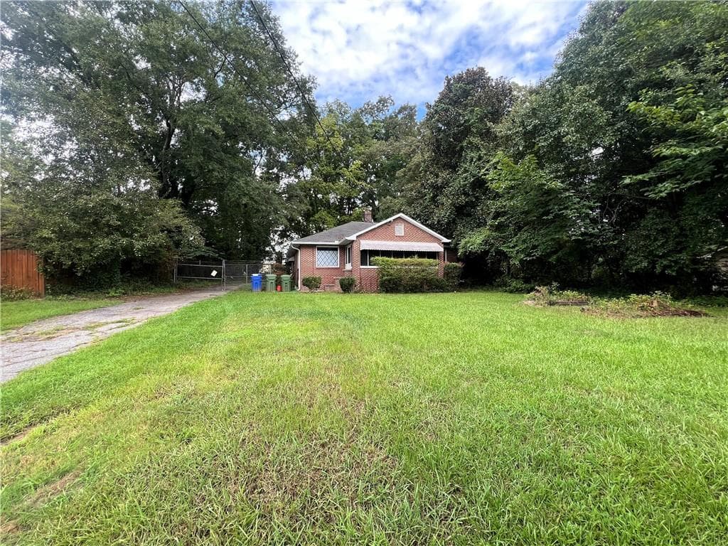 3 bedroom, 1 bathroom, 1,385 sq ft single family residence for sale at 1420 Bolton Road, Atlanta, GA 30331