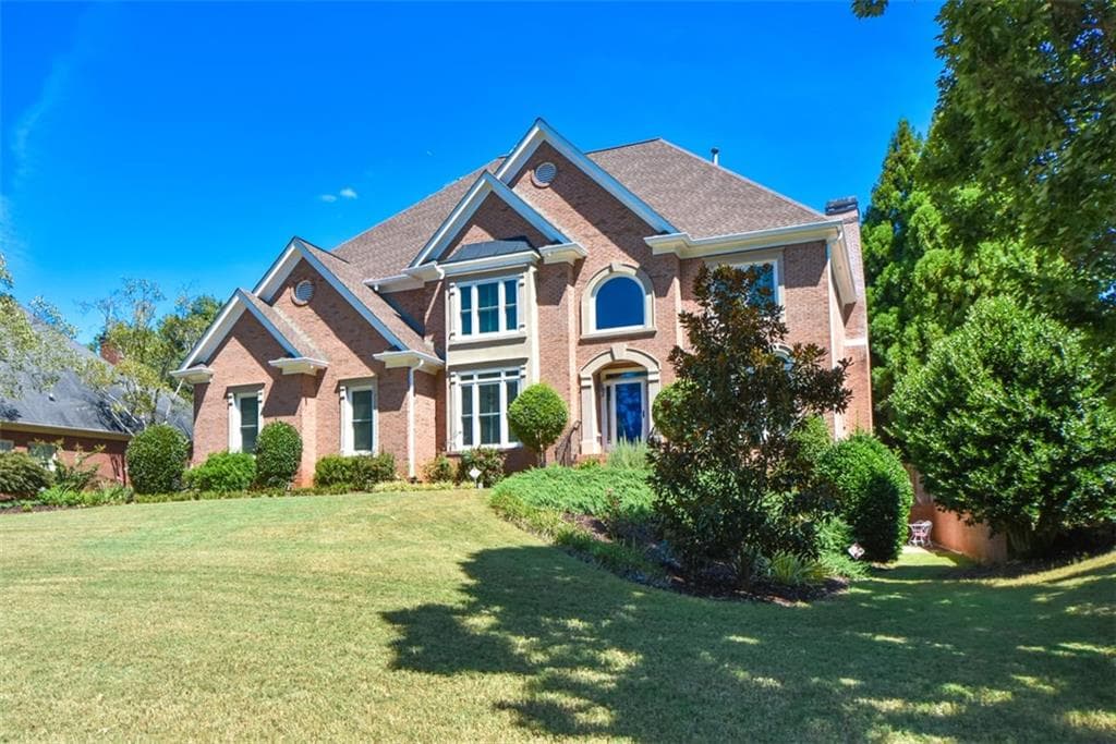 5 bedroom, 6 bathroom, 6,148 sq ft single family residence under contract at 1528 Greensboro Way, Grayson, GA 30017 — photo 2