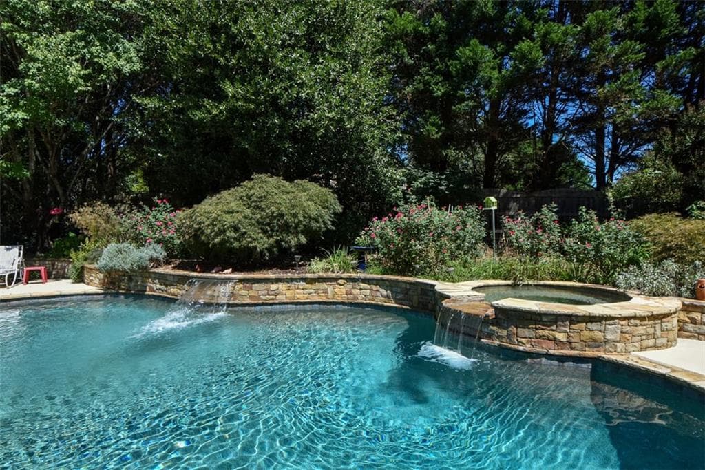 5 bedroom, 6 bathroom, 6,148 sq ft single family residence under contract at 1528 Greensboro Way, Grayson, GA 30017 — photo 7