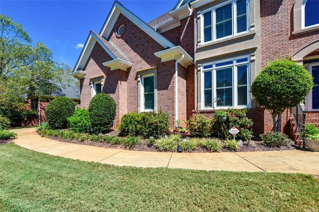 5 bedroom, 6 bathroom, 6,148 sq ft single family residence under contract at 1528 Greensboro Way, Grayson, GA 30017 — photo 8