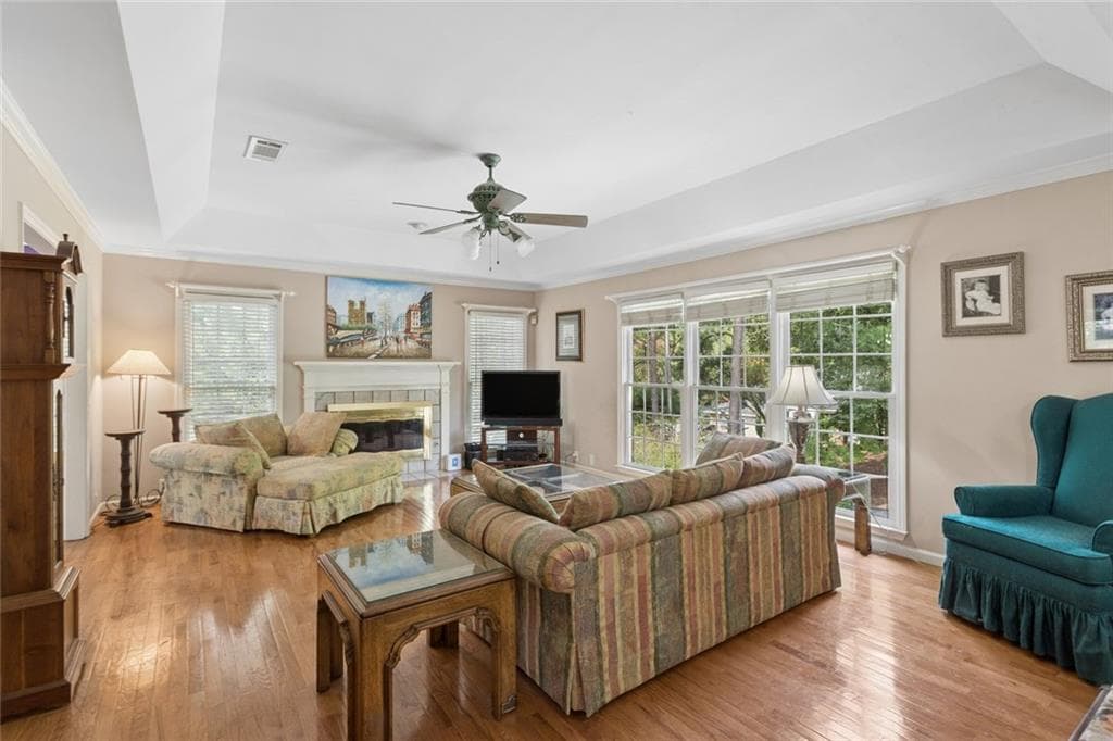 4 bedroom, 3 bathroom, 2,184 sq ft single family residence for sale at 1802 Hunters Glen, Marietta, GA 30062 — photo 2