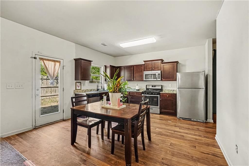 3 bedroom, 3 bathroom, 1,832 sq ft single family residence for sale at 1431 Turning Leaf Lane, Pendergrass, GA 30567 — photo 7