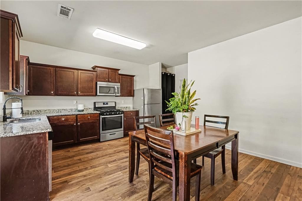3 bedroom, 3 bathroom, 1,832 sq ft single family residence for sale at 1431 Turning Leaf Lane, Pendergrass, GA 30567 — photo 8
