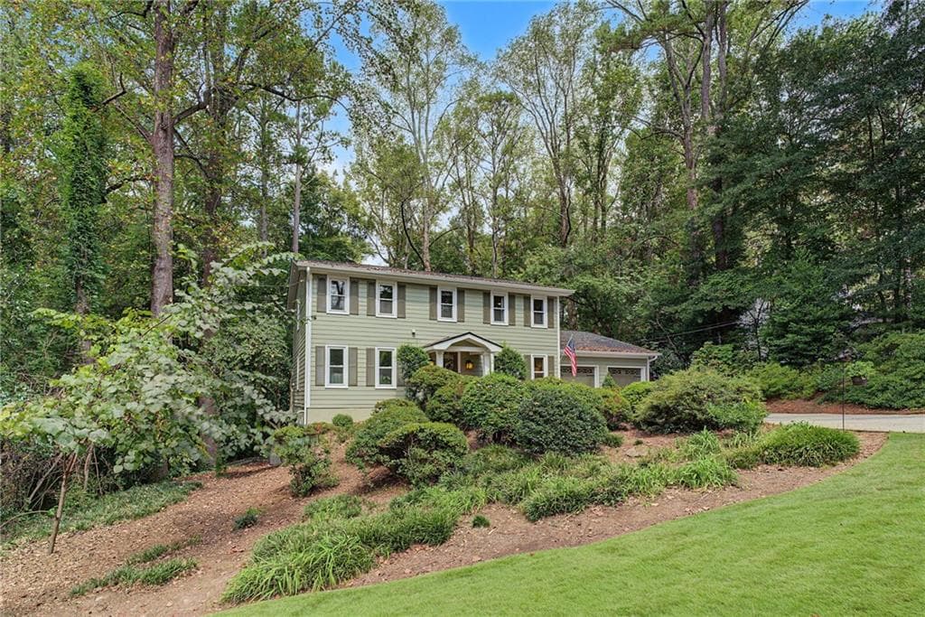4 bedroom, 3 bathroom, 2,464 sq ft single family residence for sale at 3268 Indian Valley Trail, Atlanta, GA 30341 — photo 2