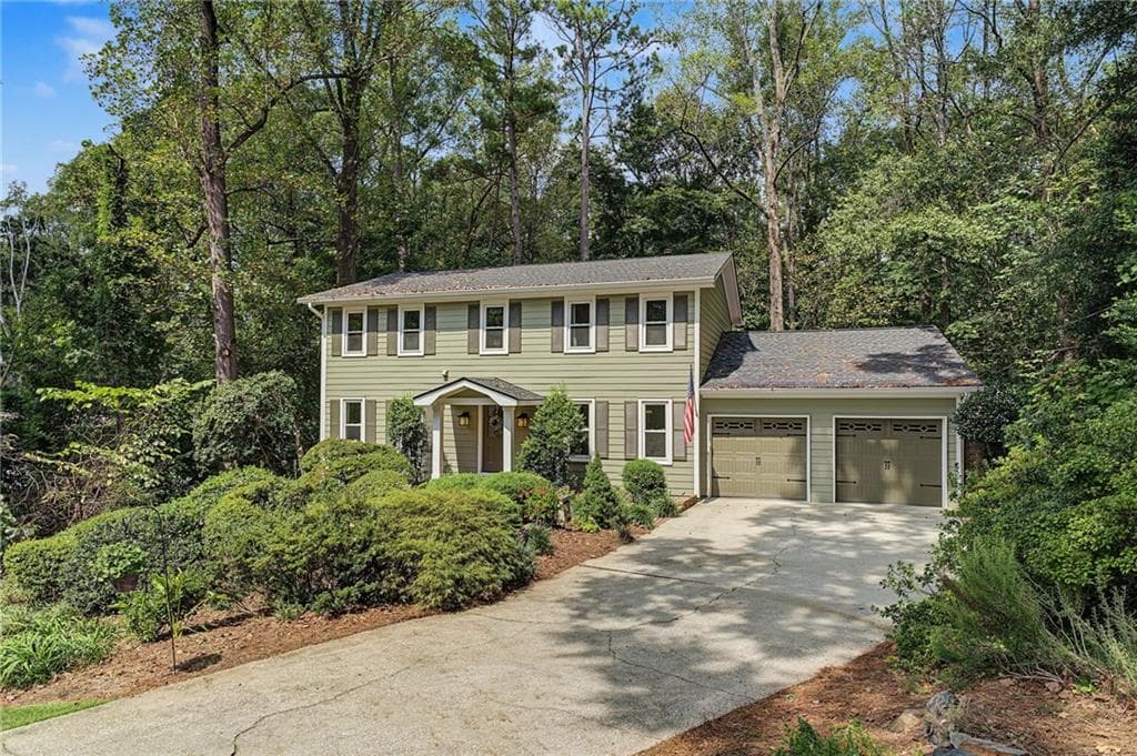 4 bedroom, 3 bathroom, 2,464 sq ft single family residence for sale at 3268 Indian Valley Trail, Atlanta, GA 30341 — photo 3
