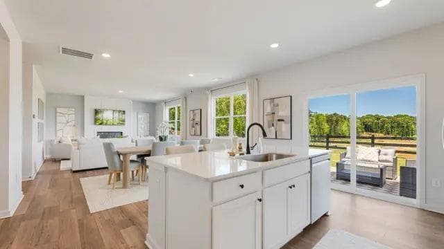 5 bedroom, 4 bathroom, 2,774 sq ft single family residence for sale at 90 Sanborne View Drive, Jefferson, GA 30549 — photo 7