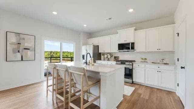 5 bedroom, 4 bathroom, 2,774 sq ft single family residence for sale at 90 Sanborne View Drive, Jefferson, GA 30549 — photo 8